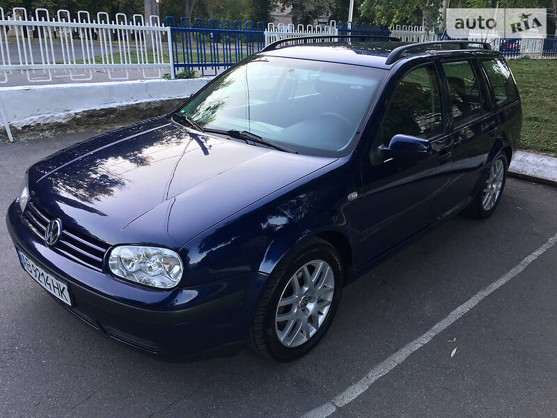 Універсал Volkswagen Golf 2000 в Вінниці