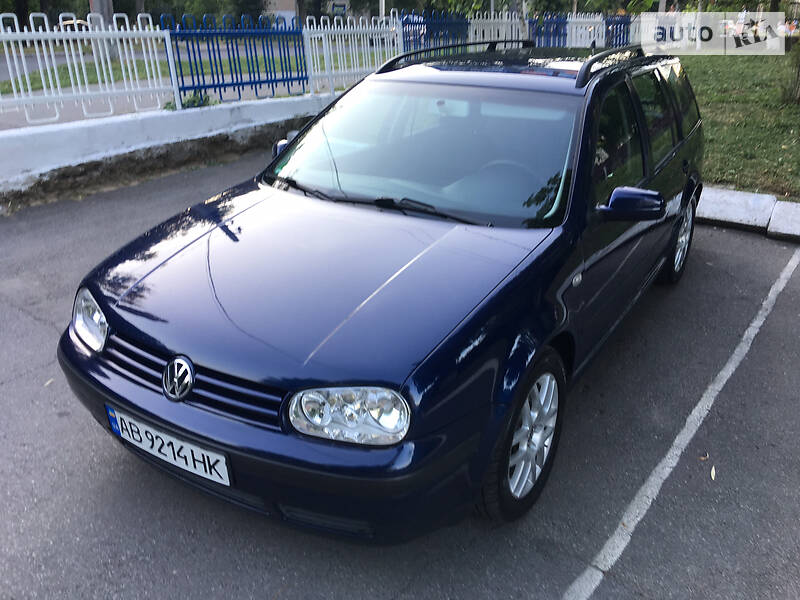 Універсал Volkswagen Golf 2000 в Вінниці