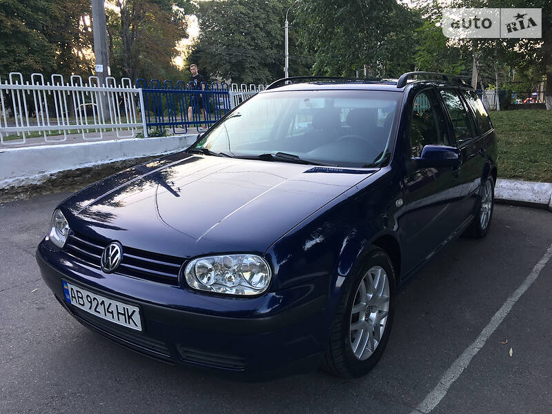 Універсал Volkswagen Golf 2000 в Вінниці