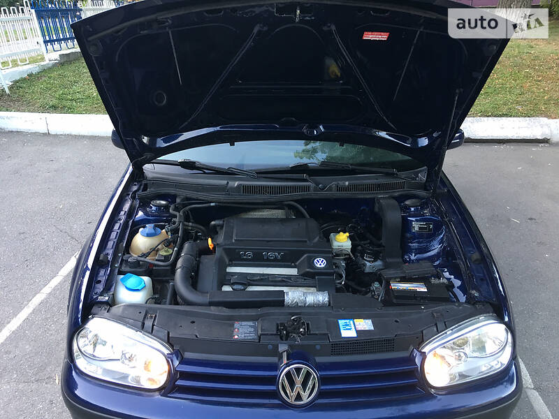 Універсал Volkswagen Golf 2000 в Вінниці