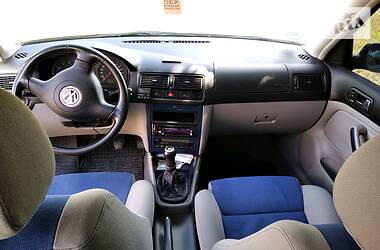 Хэтчбек Volkswagen Golf 2000 в Сватово