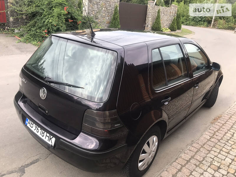 Хетчбек Volkswagen Golf 2001 в Вінниці