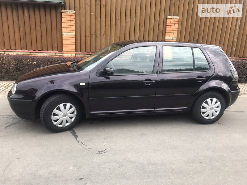 Хетчбек Volkswagen Golf 2001 в Вінниці