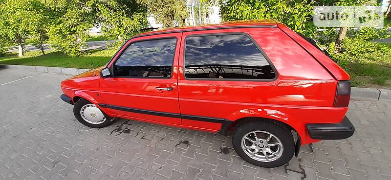 Хэтчбек Volkswagen Golf 1990 в Ладыжине