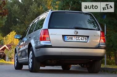 Универсал Volkswagen Golf 2003 в Бориславе