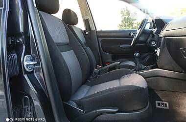 Хетчбек Volkswagen Golf 2001 в 