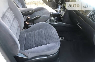 Універсал Volkswagen Golf 2000 в 