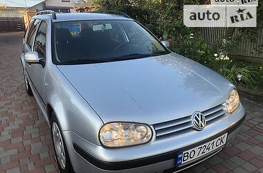 Універсал Volkswagen Golf 2000 в 