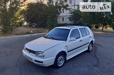 Хэтчбек Volkswagen Golf 1993 в Кропивницком