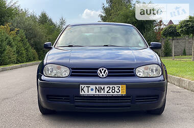 Хэтчбек Volkswagen Golf 2001 в Ровно