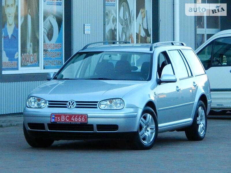 Універсал Volkswagen Golf 2002 в Сарнах