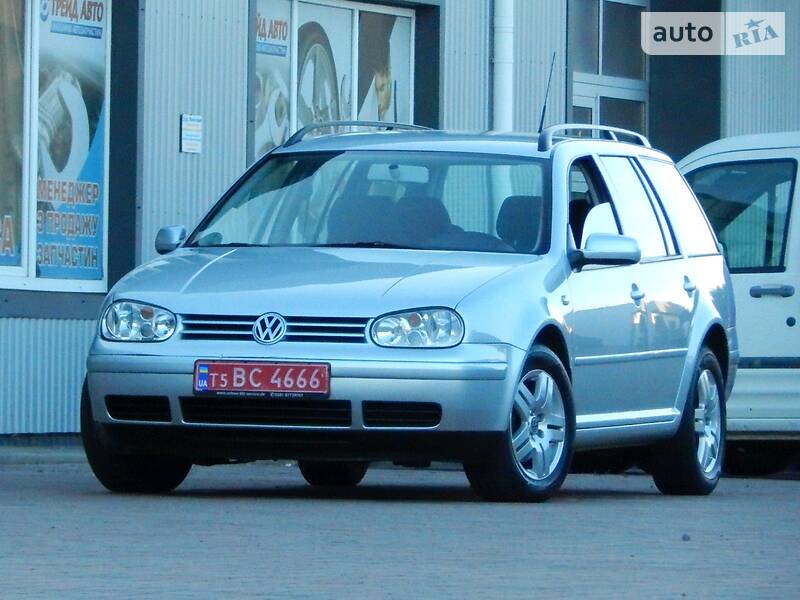 Універсал Volkswagen Golf 2002 в Сарнах