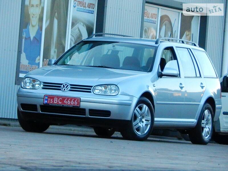 Універсал Volkswagen Golf 2002 в Сарнах