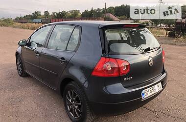 Хетчбек Volkswagen Golf 2004 в 