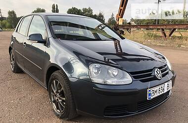 Хетчбек Volkswagen Golf 2004 в 