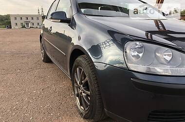 Хетчбек Volkswagen Golf 2004 в 