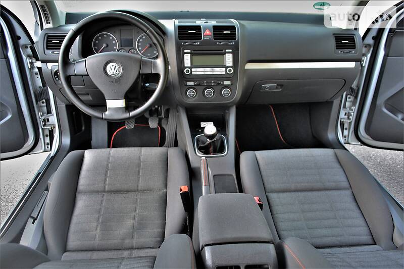 Хетчбек Volkswagen Golf 2007 в Харкові