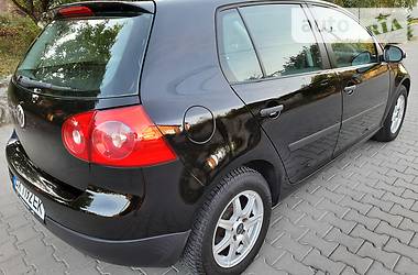 Хетчбек Volkswagen Golf 2005 в Хмельницькому