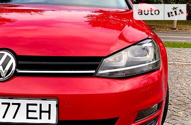 Хетчбек Volkswagen Golf 2012 в 
