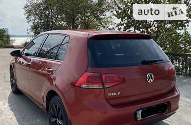 Хэтчбек Volkswagen Golf 2012 в Киеве