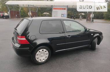 Хэтчбек Volkswagen Golf 2003 в Бердичеве