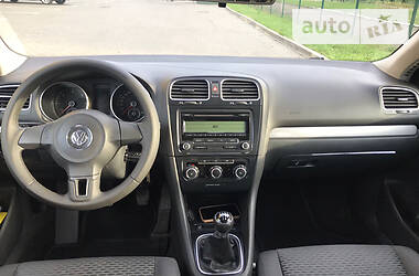 Универсал Volkswagen Golf 2011 в Луцке