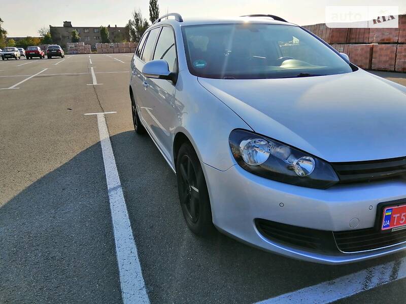 Универсал Volkswagen Golf 2011 в Кривом Роге