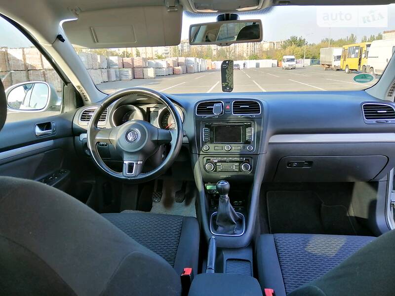 Универсал Volkswagen Golf 2011 в Кривом Роге