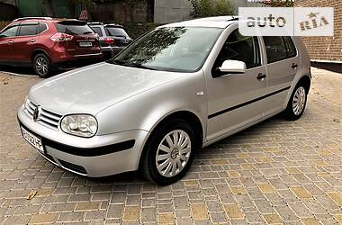 Хэтчбек Volkswagen Golf 2001 в Виннице