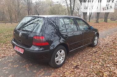 Хэтчбек Volkswagen Golf 2001 в Нежине