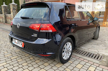 Хэтчбек Volkswagen Golf 2015 в Сваляве