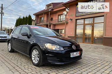 Хэтчбек Volkswagen Golf 2015 в Сваляве