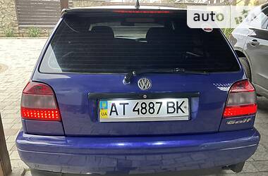 Хетчбек Volkswagen Golf 1996 в 