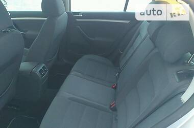 Хэтчбек Volkswagen Golf 2008 в Ровно