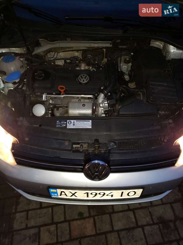 Хэтчбек Volkswagen Golf 2009 в Харькове