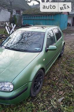 Хэтчбек Volkswagen Golf 1998 в Горохове