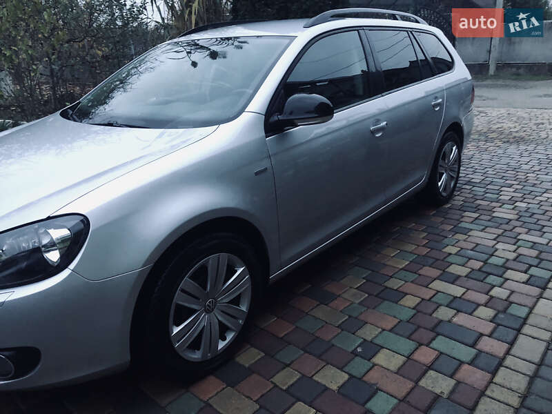 Универсал Volkswagen Golf 2013 в Виноградове