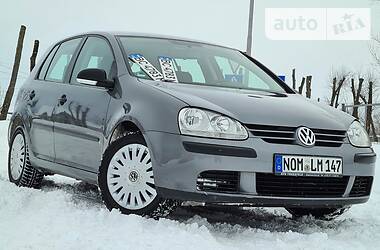 Хэтчбек Volkswagen Golf 2005 в Самборе