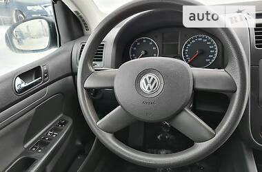 Хэтчбек Volkswagen Golf 2005 в Самборе