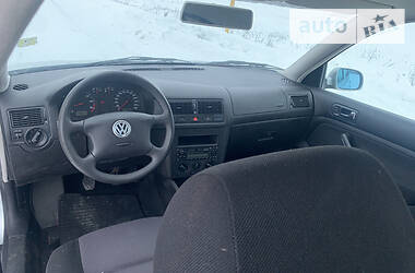 Хэтчбек Volkswagen Golf 2001 в Хорошеве