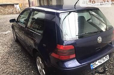 Хэтчбек Volkswagen Golf 1999 в Сваляве