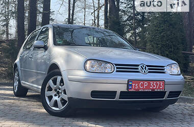 Хэтчбек Volkswagen Golf 2003 в Дрогобыче