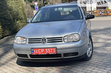 Хэтчбек Volkswagen Golf 2003 в Дрогобыче