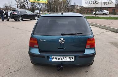 Хетчбек Volkswagen Golf 2003 в Києві