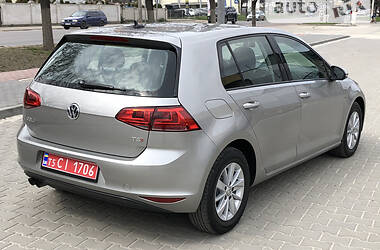 Хэтчбек Volkswagen Golf 2015 в Ивано-Франковске