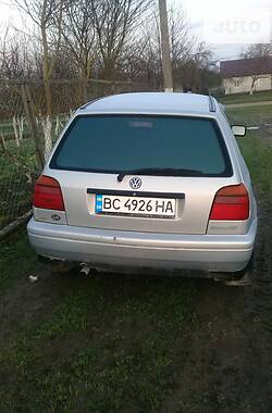 Хэтчбек Volkswagen Golf 1997 в Городке