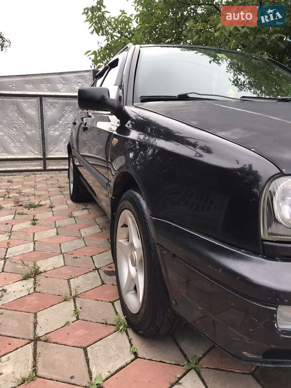 Универсал Volkswagen Golf 1999 в Глыбокой