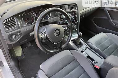 Универсал Volkswagen Golf 2017 в Сумах