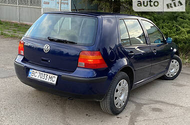 Хэтчбек Volkswagen Golf 2001 в Дрогобыче