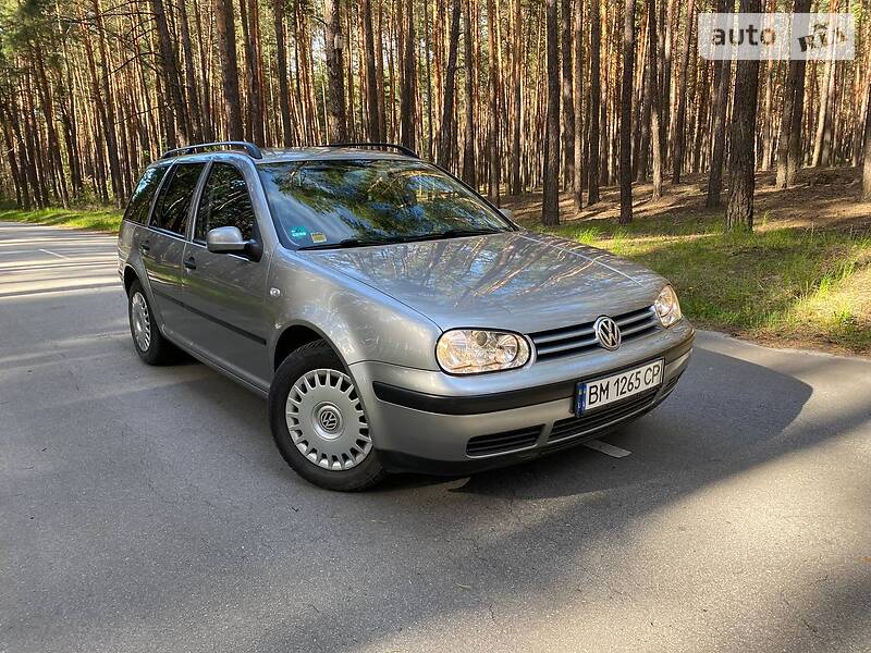 Универсал Volkswagen Golf 2002 в Ахтырке